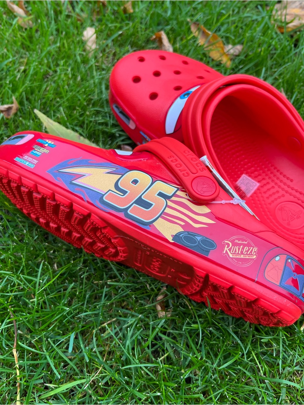 CROCS Kids' Red Lightning 95 Clogs